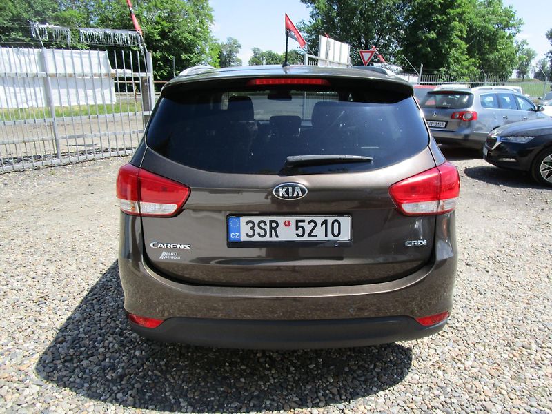 Kia Carens 1,7crdi-100KW-KOUPENA V ČR - fotka 5 z 18