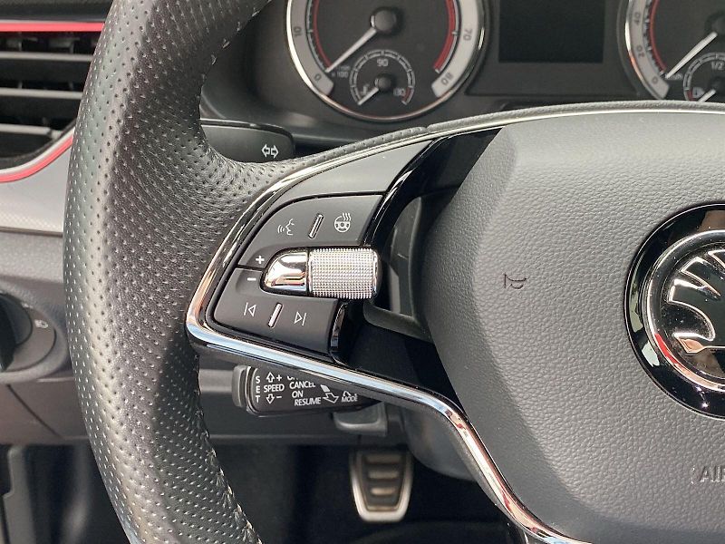 Škoda Kamiq (2022) 1.0 TSI Monte Carlo - fotka 15 z 36