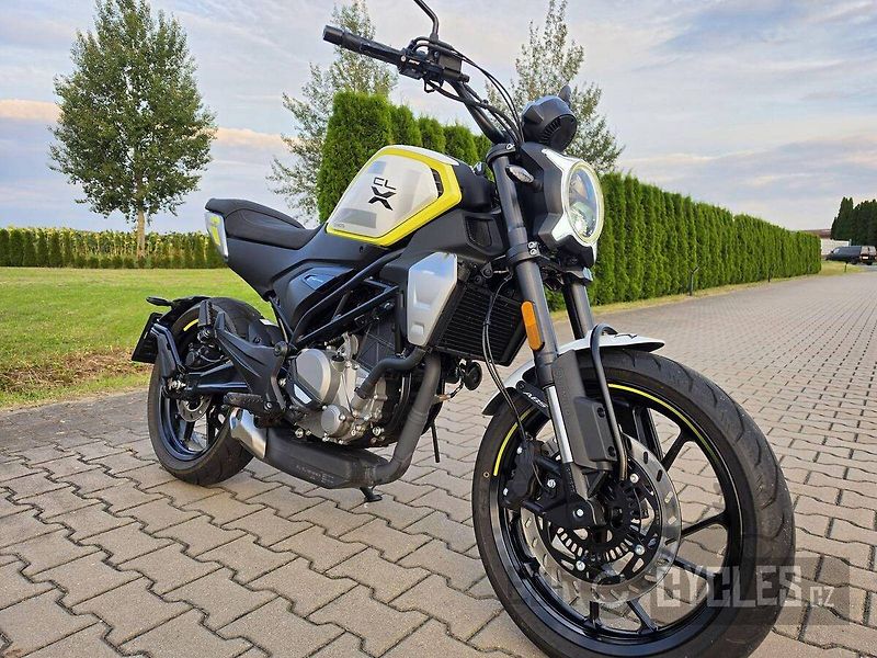 CFMOTO 300 CL-X (2024) - fotka 2 z 16