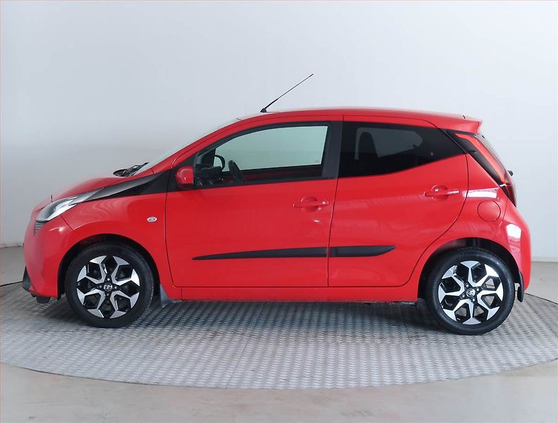 Toyota Aygo (2021) 1.0 VVT-i - fotka 3 z 19