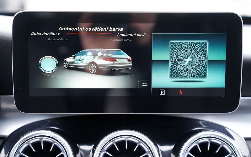 Mercedes-Benz Třídy C C 350e Plug -in hybrid/280PS - fotka 36 z 40