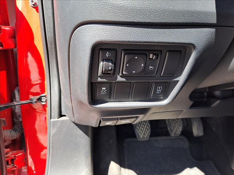 Nissan Juke 1,6 i KOUPENO CZ - fotka 12 z 14