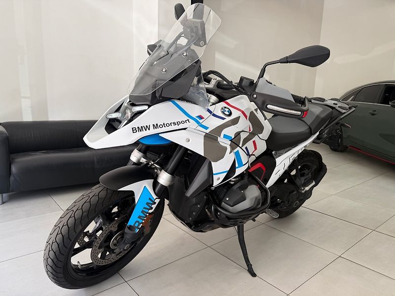 BMW R 1300 GS (2024) - fotka 1 z 15