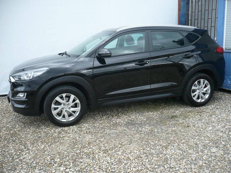 Hyundai Tucson 1.6T-GDI 130Kw 4x4 ČR Kamera - fotka 3 z 33