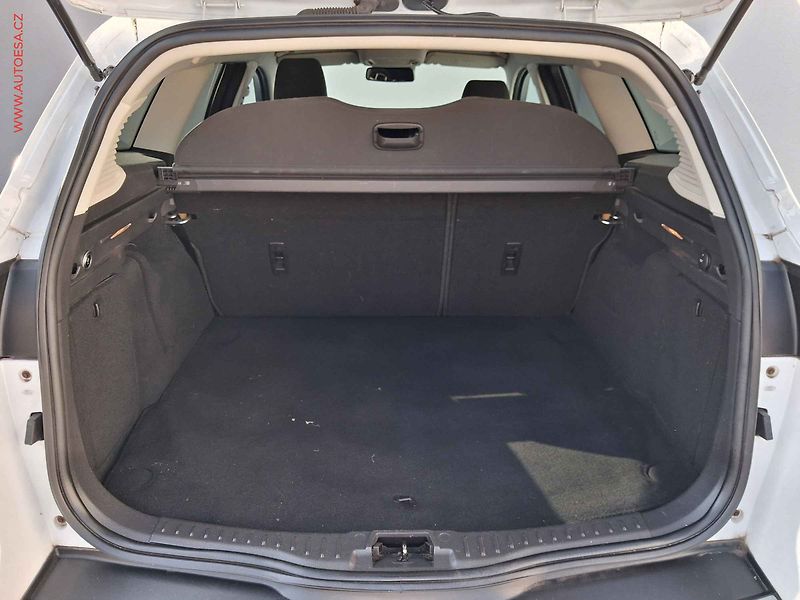 Ford Focus (2018) 2.0 TDCi, Titanium, AT - fotka 7 z 20