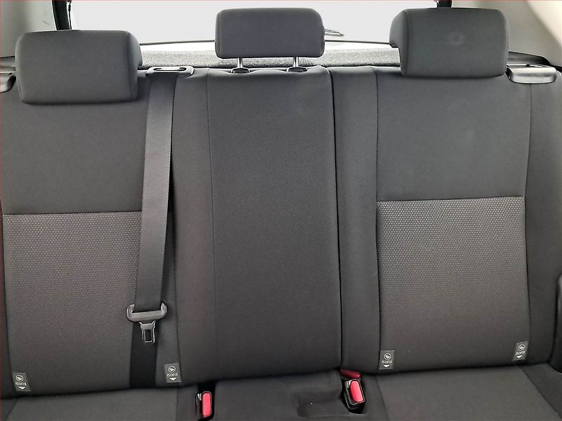 Toyota Auris (2015) 1.6 Valvematic, Serv.kniha - fotka 10 z 17