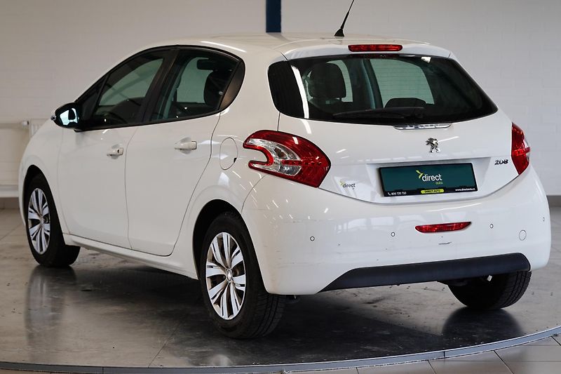 Peugeot 208 - fotka 4 z 6