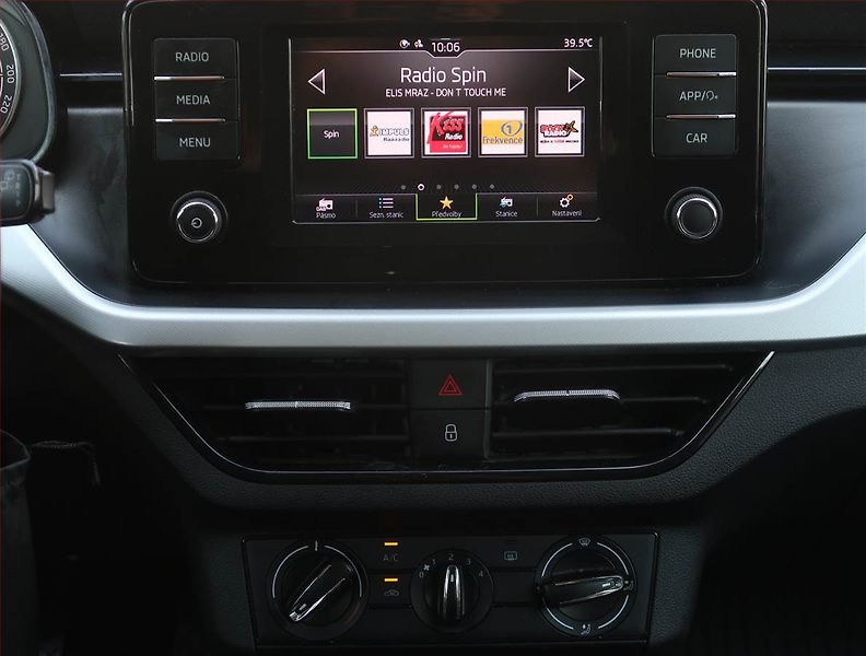 Škoda Scala (2020) Ambition 1.0 TSI, ČR,1.maj - fotka 12 z 18
