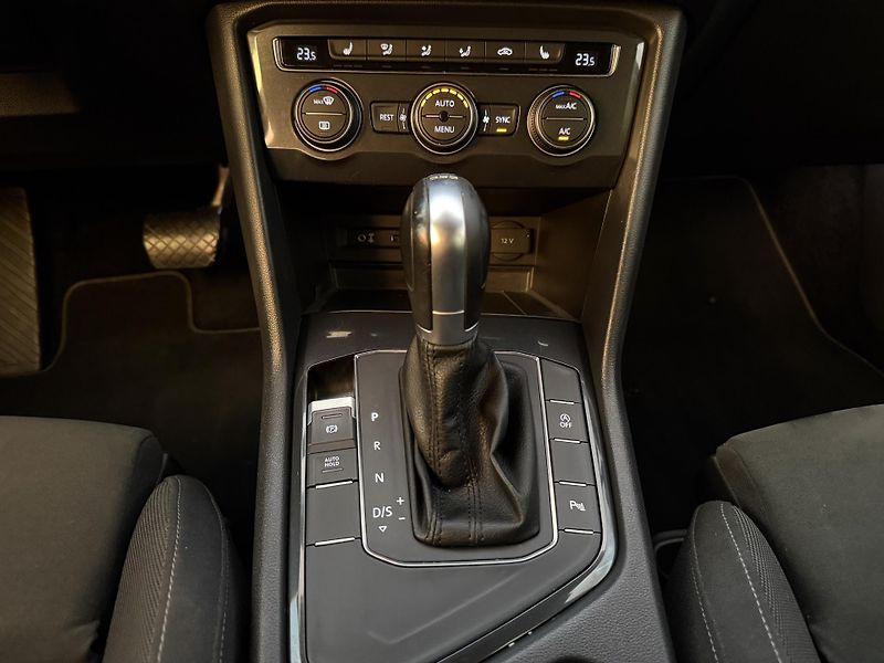 Volkswagen Tiguan 2.0TDi 110kW DSG LED - fotka 13 z 25
