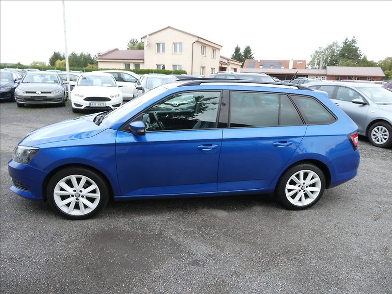 Škoda Fabia 1,2 TSi 2xkola,auto klima,temp - fotka 6 z 42
