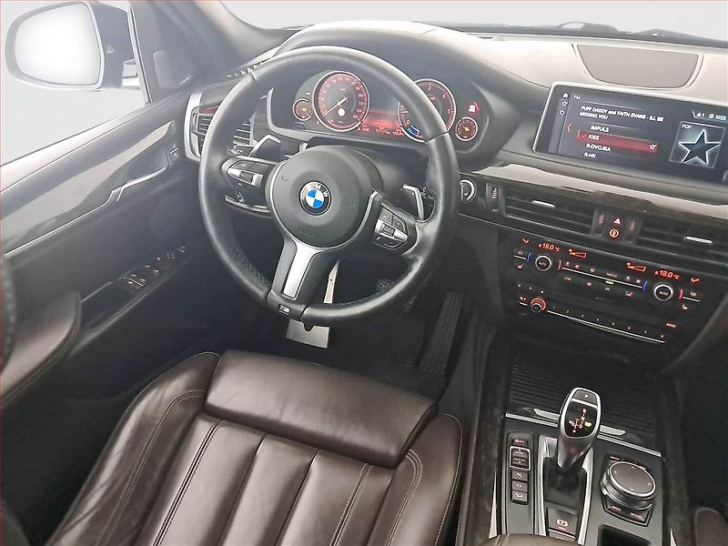 BMW X5 (2018) M Paket xDrive40d - fotka 7 z 25