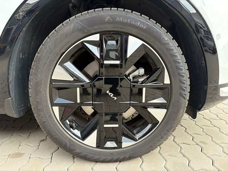 Kia Sportage (2025) 1,6 T-GDi GPF 4x4 7DCT GT-LINE - fotka 9 z 23