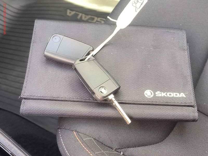 Škoda Scala (2019) 1.0 TSI, 1.maj,ČR, Ambition - fotka 20 z 20