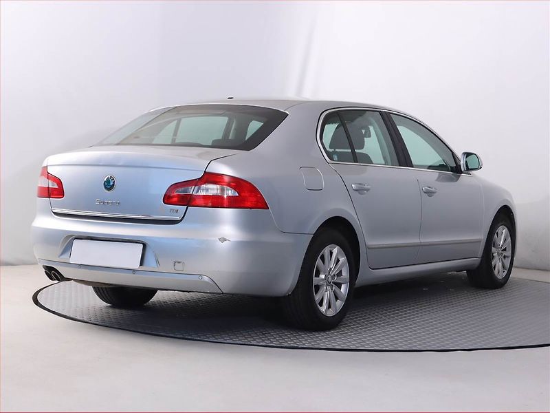 Škoda Superb (2012) 2.0 TDI, Serv.kniha, Tempomat - fotka 5 z 17