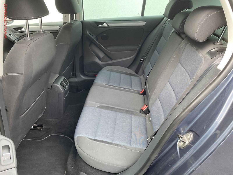 Volkswagen Golf (2012) 1.2 TSi, Style - fotka 10 z 17