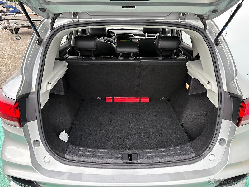 MG ZS 1.0TGI Automat, Navi, Kamera - fotka 18 z 20