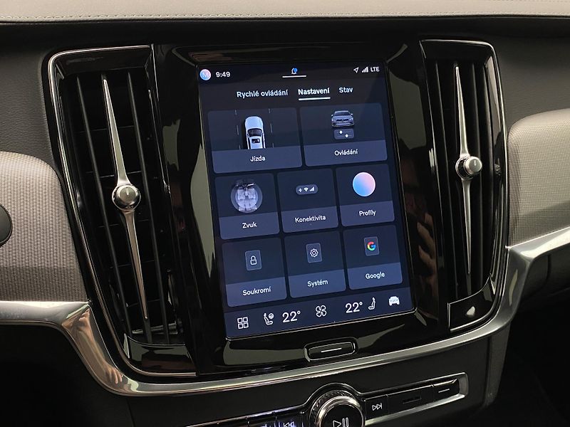 Volvo S90 B5 AWD BLACK ULTIMATE AUT CZ - fotka 48 z 62