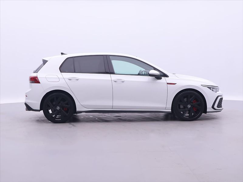 Volkswagen Golf 2,0 TSI GTI 180kW Virtual DPH - fotka 8 z 35