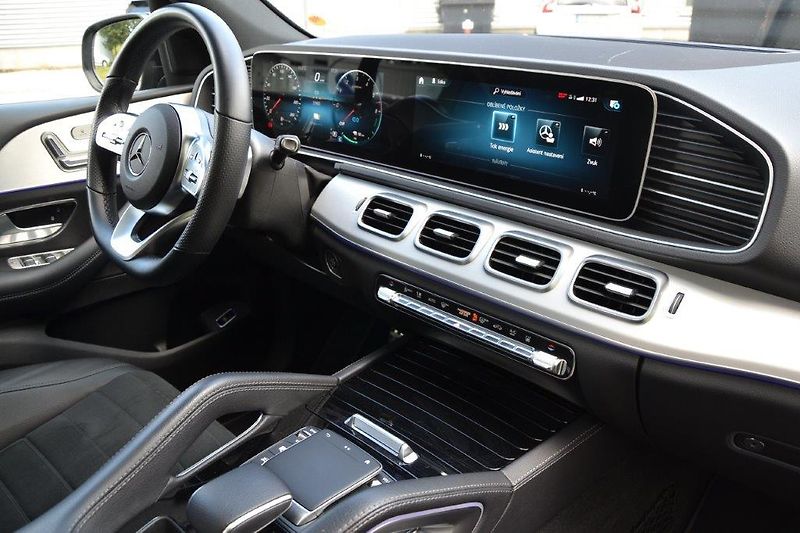 Mercedes-Benz GLE 350.de Plug-in Hybrid AMG 4Mat - fotka 31 z 46