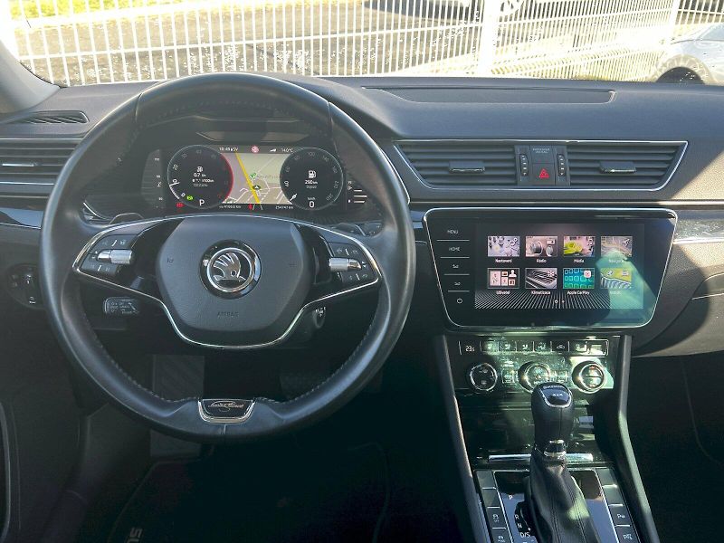 Škoda Superb (2023) L&K 2.0TDi 4x4 147kW 7°automat - fotka 18 z 31