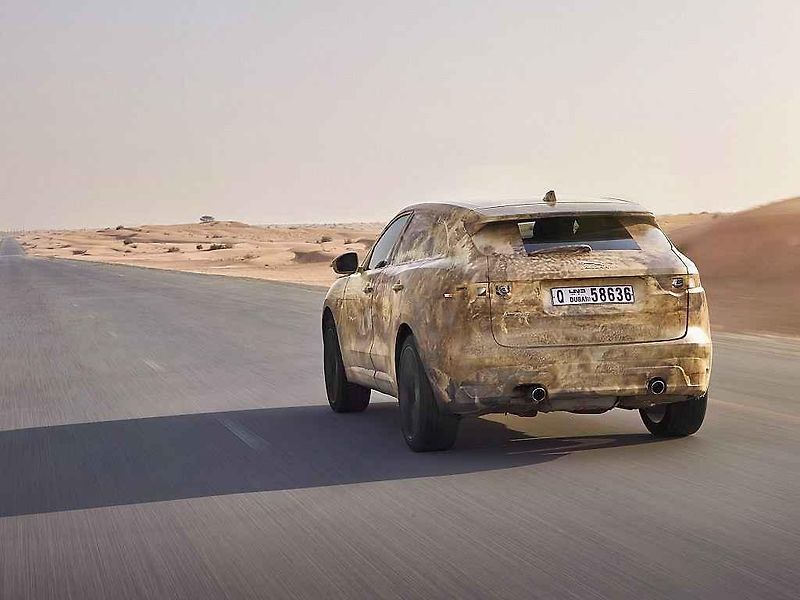 Jaguar F-Pace.