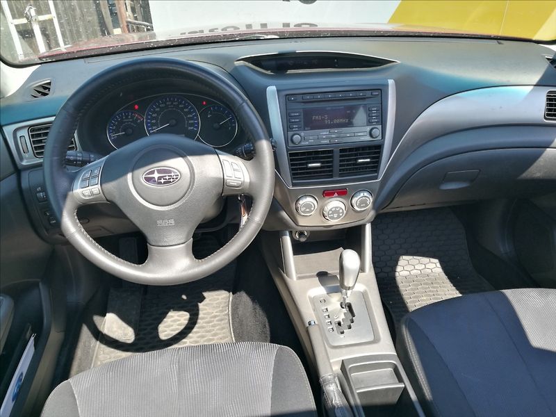 Subaru Forester 2,0 i 4x4 - fotka 5 z 17