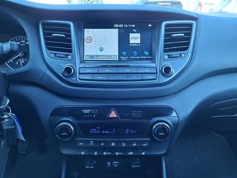 Hyundai Tucson 1,7 D 116k M6 - fotka 18 z 24