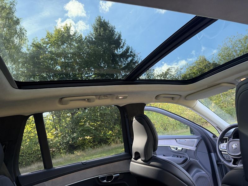 Volvo XC90 T8 ULTRA DARK,AWD,360,POLESTAR - fotka 26 z 31