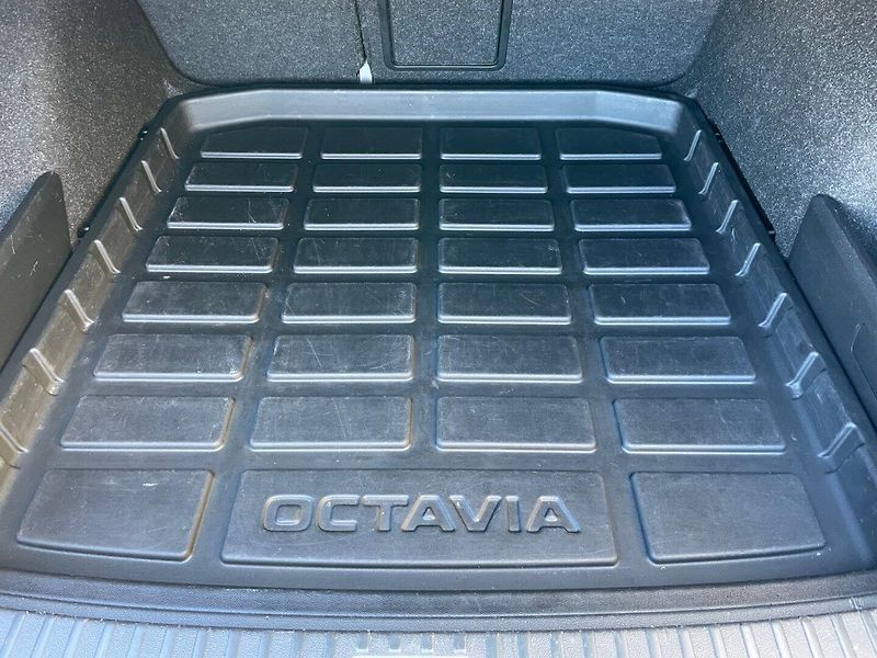 Škoda Octavia (2021) IV Com.2.0TDi Navigace! PDC! - fotka 11 z 36