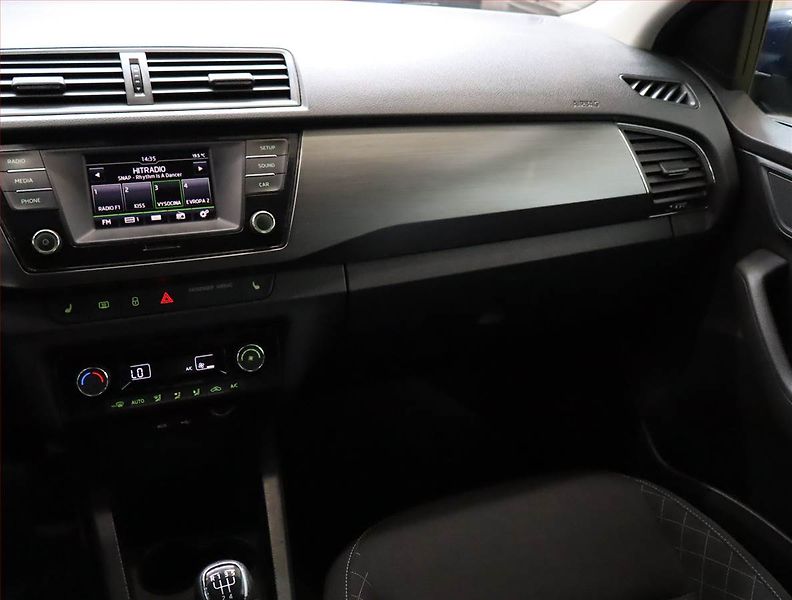 Škoda Fabia (2016) 1.2 TSI, Tempomat - fotka 8 z 19