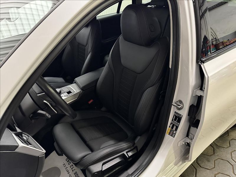 BMW Řada 3 330E 215kW XDRIVE TAŽNÉ 2XALU - fotka 38 z 50