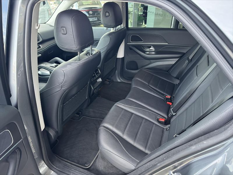 Mercedes-Benz GLE 350de 4MATIC - fotka 23 z 34