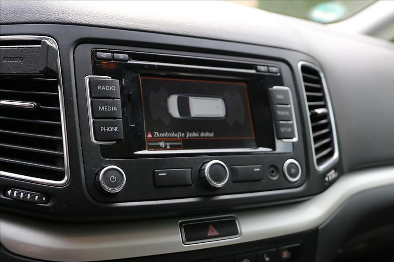 Seat Alhambra 2,0 103KW,AUTOMAT - fotka 26 z 55