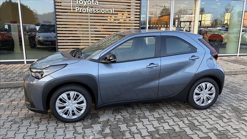 Toyota Aygo 1,5 Active - fotka 3 z 19