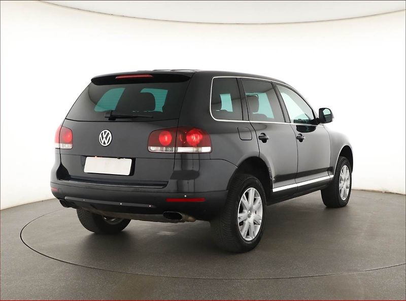 Volkswagen Touareg (2007) 3.0 V6 TDI, 4X4, Automat - fotka 5 z 16