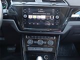 Volkswagen Touran (2018) 1.6 TDI, Automat, Serv.kniha - náhled 12