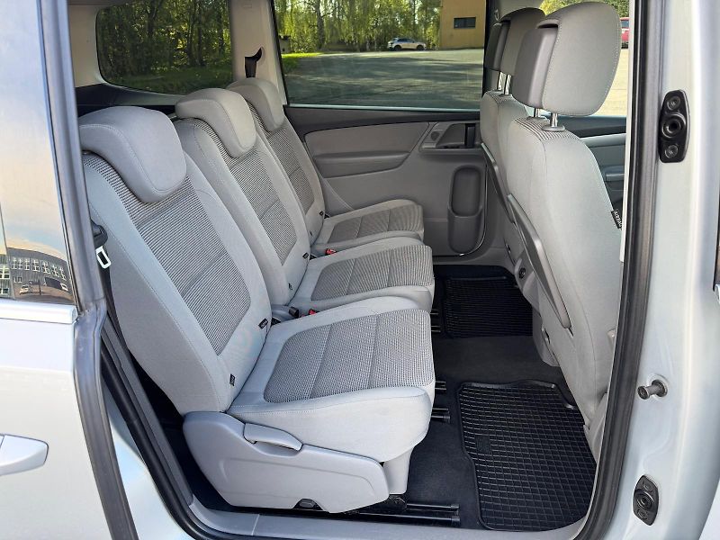 Volkswagen Sharan 2,0 TDI DSG Comfortline/servis - fotka 14 z 30