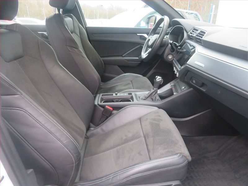Audi Q3 (2020) S line 2.0 TDI - fotka 9 z 16