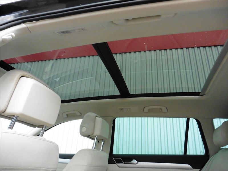 Volkswagen Passat Variant 1,4 TSi Comfortline - fotka 7 z 14