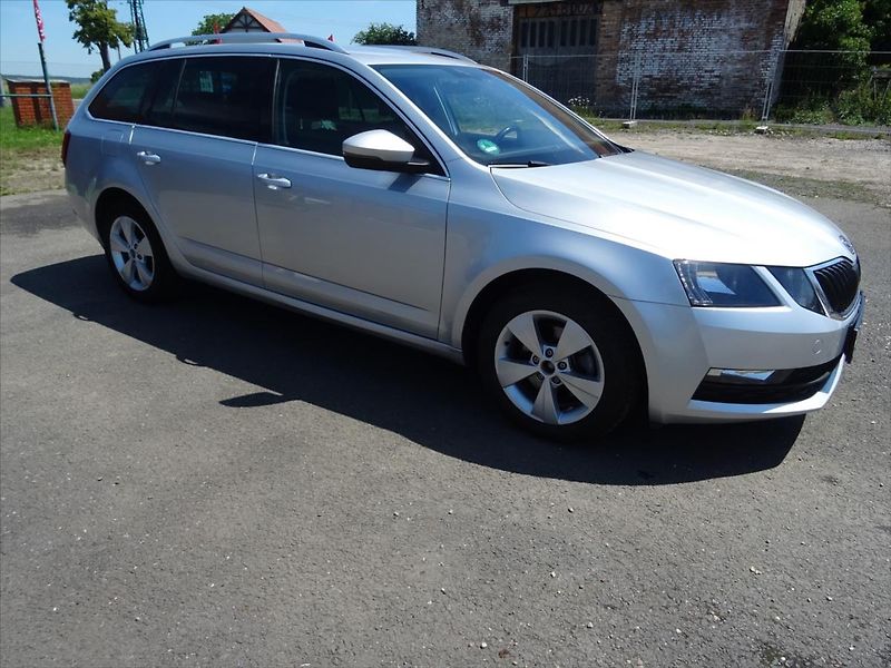 Škoda Octavia 1,0 TSi 85 kW - fotka 2 z 29