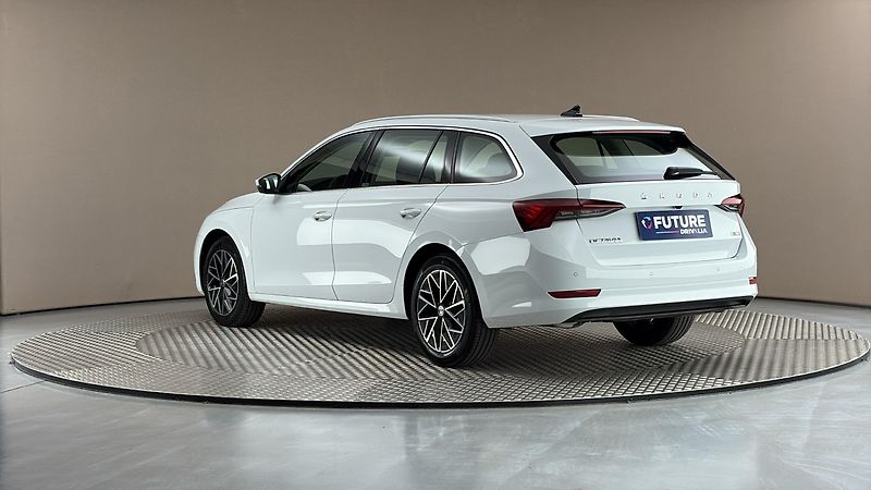 Škoda Octavia 1.5 TSI E-Tec DSG Style Combi - fotka 2 z 30