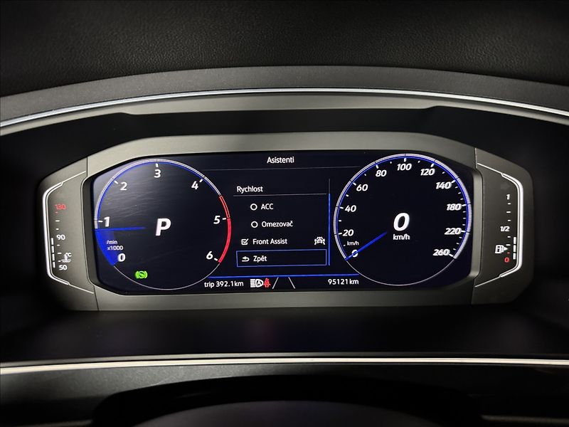 Volkswagen Tiguan Allspace 2,0 TDi  DSG 4x4 R-Line Matrix - fotka 20 z 45