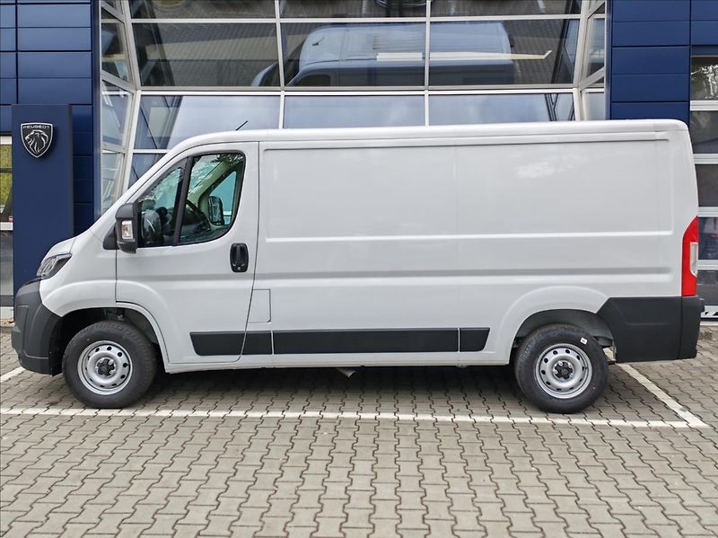 Peugeot Boxer (2026) 2,2  Furgon 3300 L2H1 BlueHDi - fotka 6 z 9