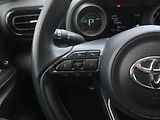 Toyota Yaris (2021) 1.5 VVT-i Hybrid, Automat - náhled 16