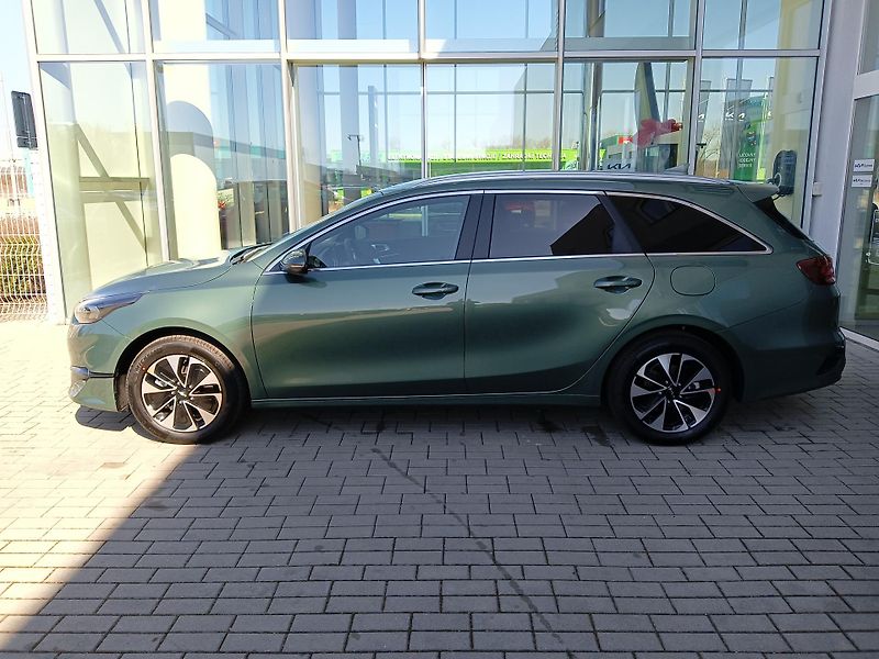 Kia Ceed SW (2026) 1,5 T-GDi 7DCT TOP  - fotka 4 z 7