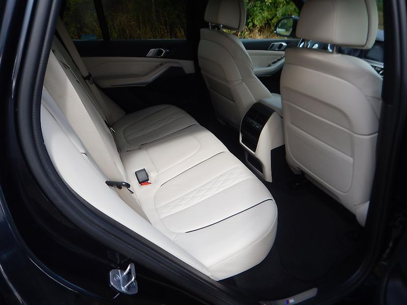 BMW X5 xDrive45e, ČR, 1. MAJ. - fotka 12 z 27