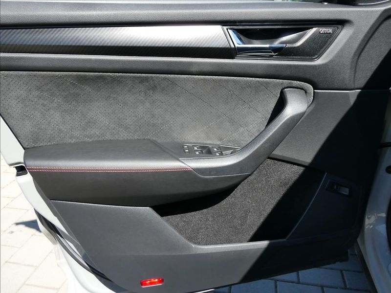 Škoda Kodiaq 2,0 TDi 176kW,ČR,REZERVACE  RS - fotka 14 z 40