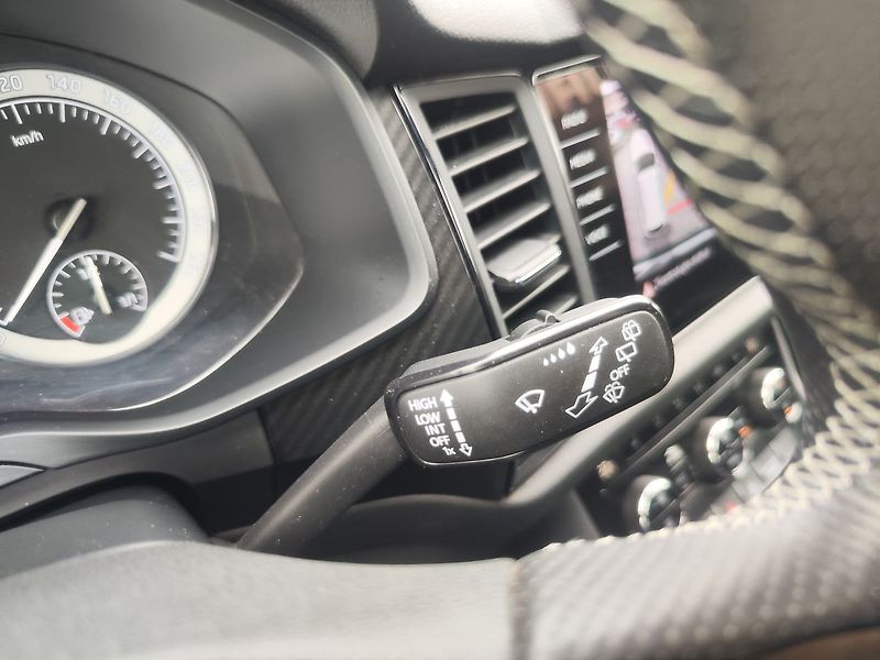 Škoda Kodiaq 2.0 TDI/110kW Sportline 4x4 - fotka 30 z 34