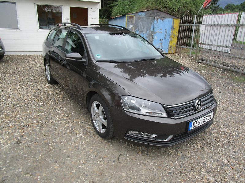 Volkswagen Passat 1,6TDI-77KW- 6-RYCHLOSTÍ - fotka 1 z 22