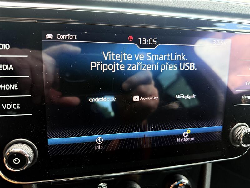 Škoda Superb 2,0 TDi 4x4 DSG SportLine - fotka 21 z 34